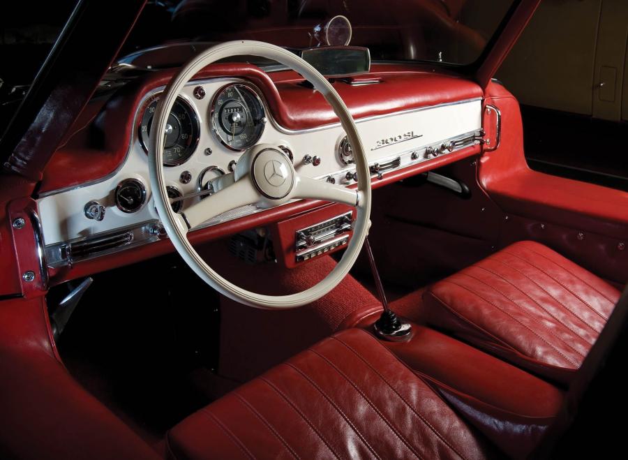Интерьер Mercedes-Benz 300 SL 1955 года  (фото 39 из 233)